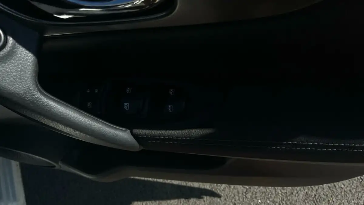 2018-nissan-qashqai-12-dig-t-n-connecta-glass-roof-pack-xtronic-cvt-big-22