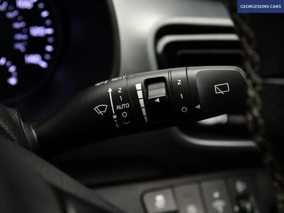 2022-kia-stonic-10-t-gdi-connect-dct-big-38