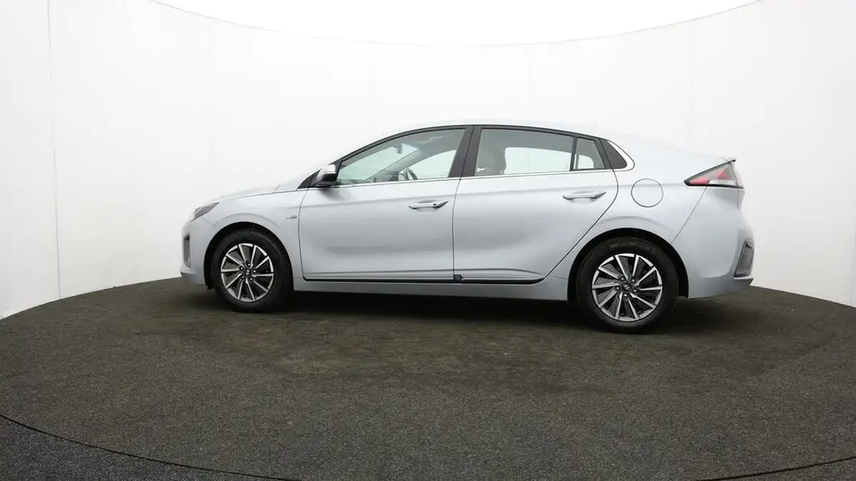 2021-hyundai-ioniq-e-premium-electric-100kw-big-70