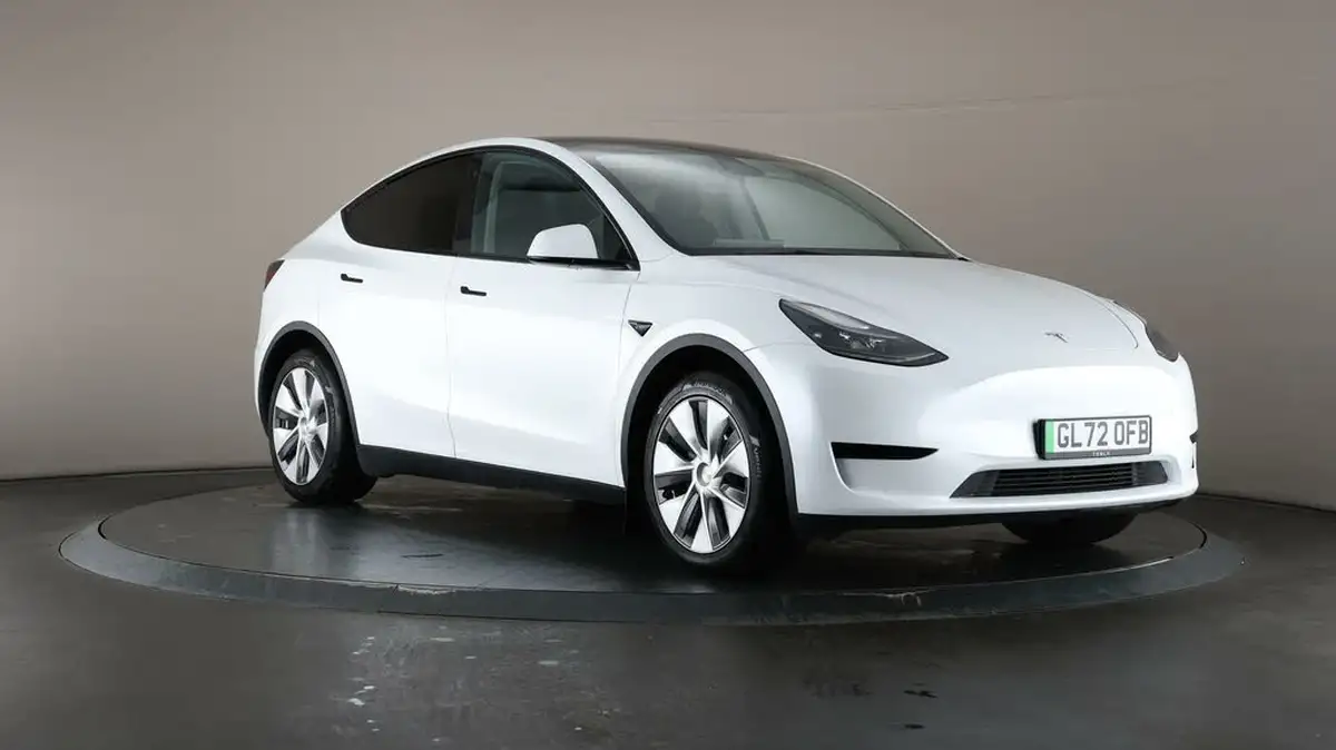 2022-tesla-model-y-e-rwd-big-52