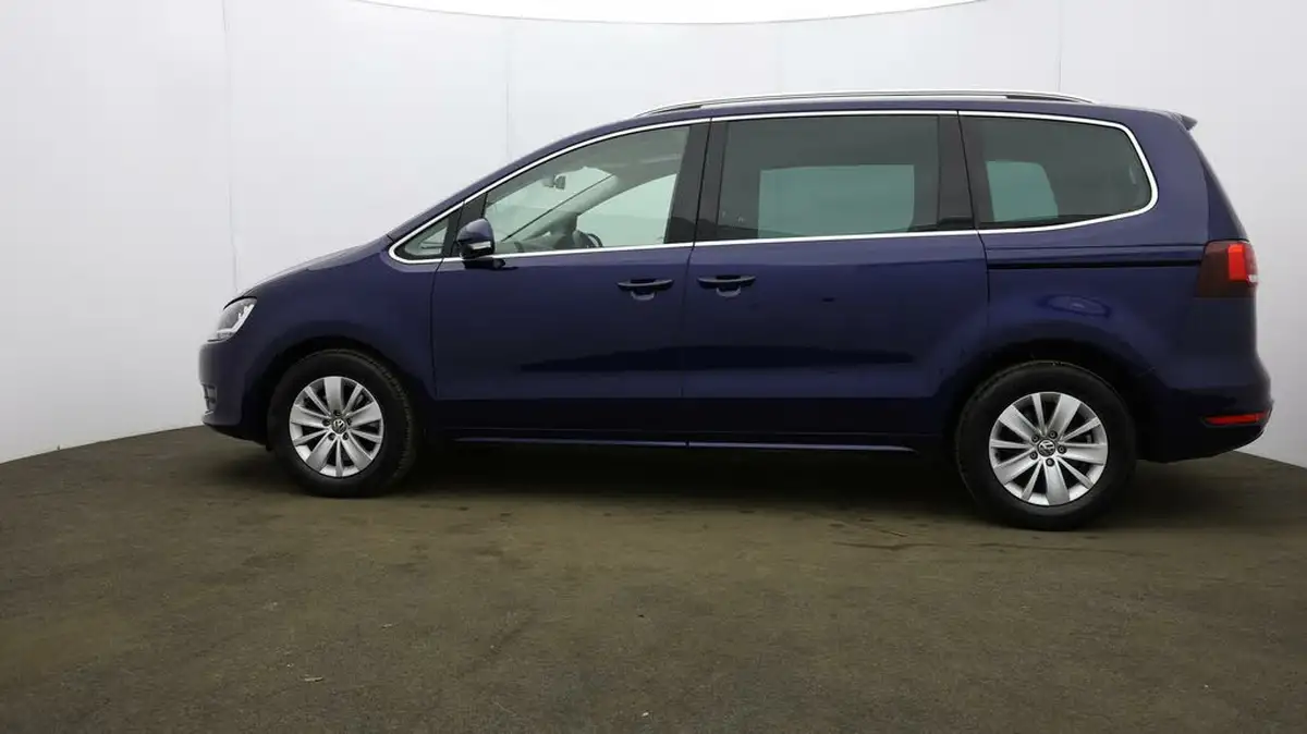 2020-volkswagen-sharan-14-tsi-se-nav-big-4