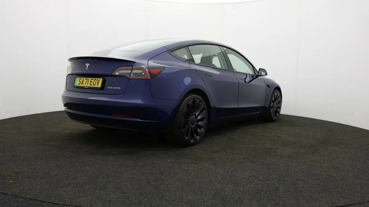 2021-tesla-model-3-e-performance-awd-big-78