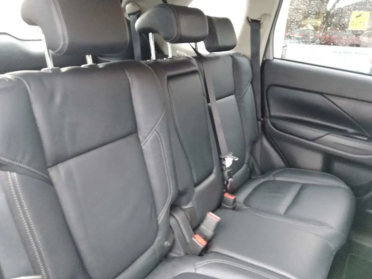 2020-mitsubishi-outlander-20-exceed-big-32