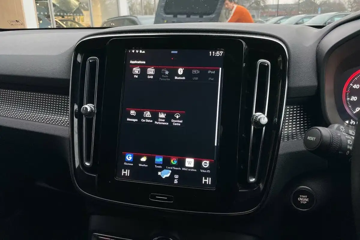 2021-volvo-xc40-20-b4-r-design-197bhp-awd-geartronic-big-38