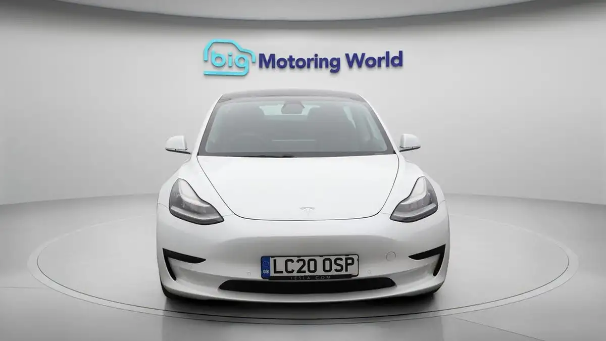 2020-tesla-model-3-e-standard-plus-big-2