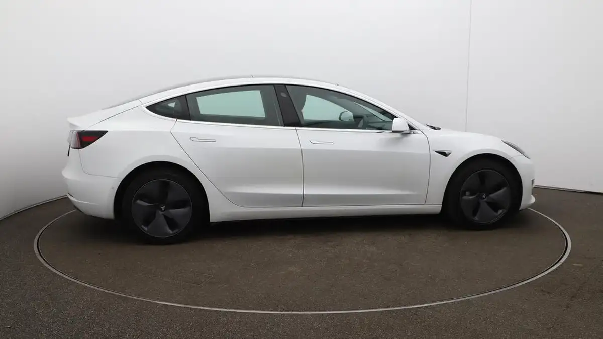 2020-tesla-model-3-e-standard-plus-big-50