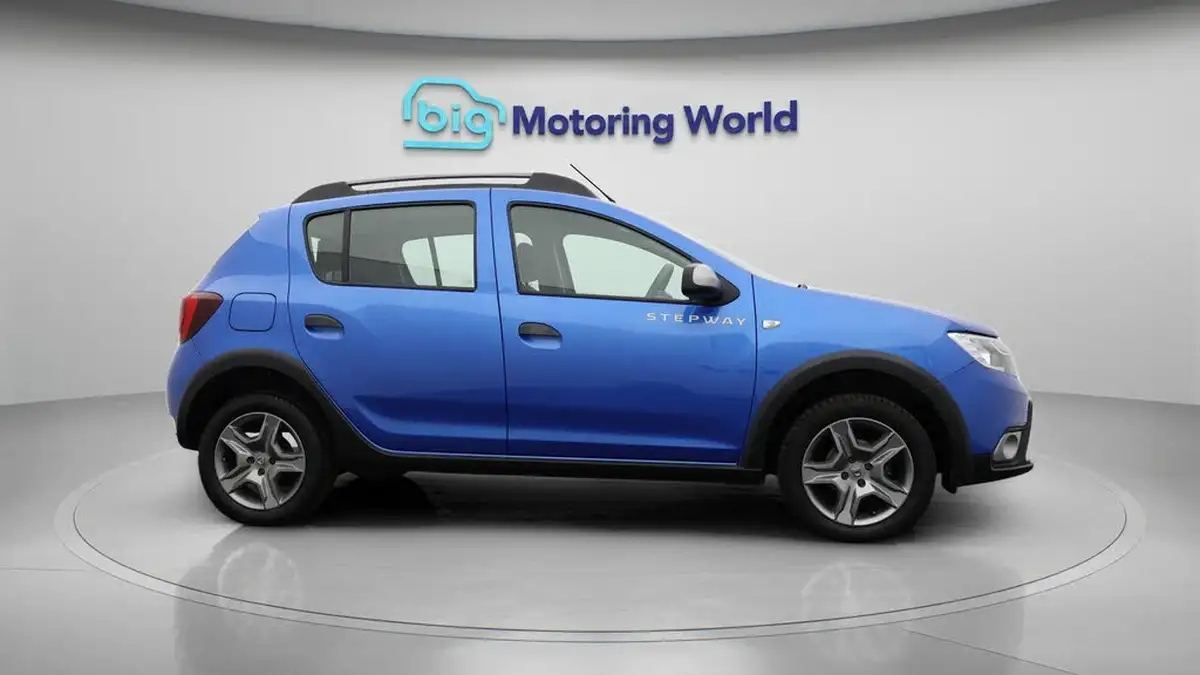 2020-dacia-sandero-stepway-09-tce-essential-big-8
