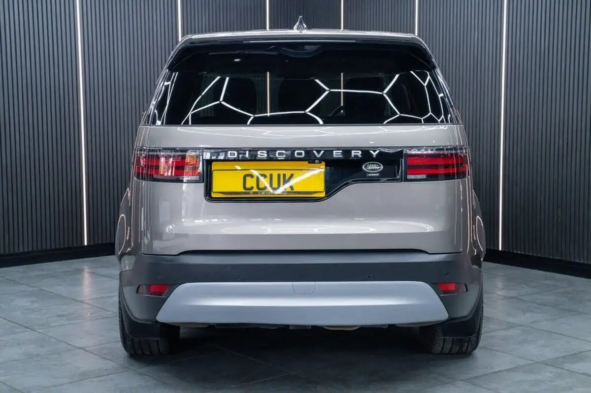 2021-land-rover-discovery-30-d300-commercial-hse-big-5