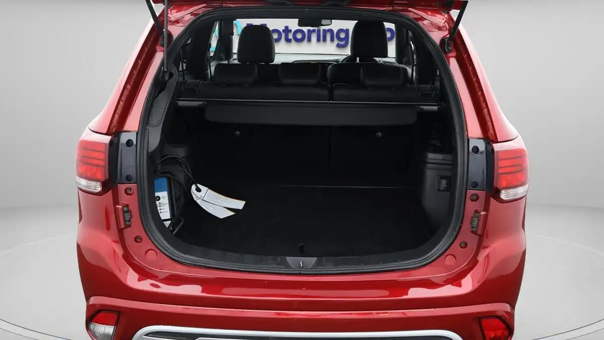 2020-mitsubishi-outlander-24-exceed-phev-big-17