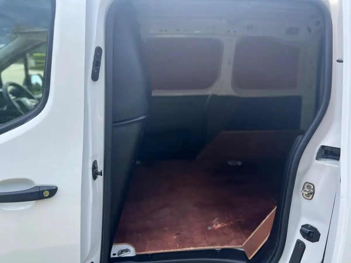 2021-citroen-berlingo-15bluehdi-650-x-panel-big-30