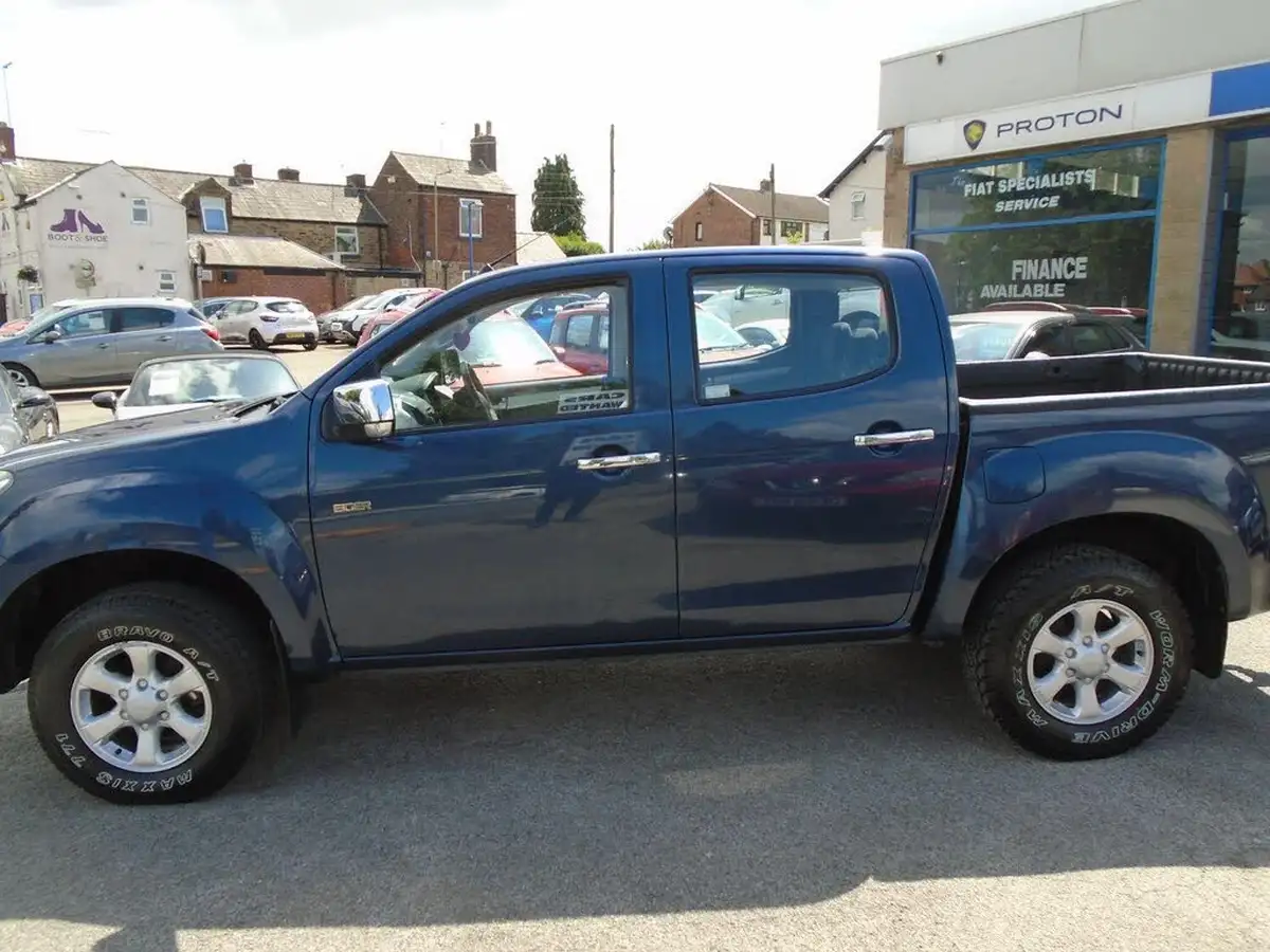 2018-isuzu-d-max-19td-eiger-big-4