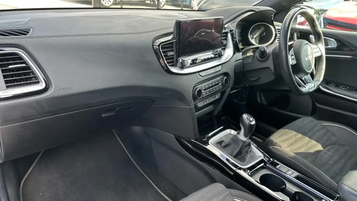 2023-kia-pro-ceed-15-t-gdi-gt-line-158bhp-big-2