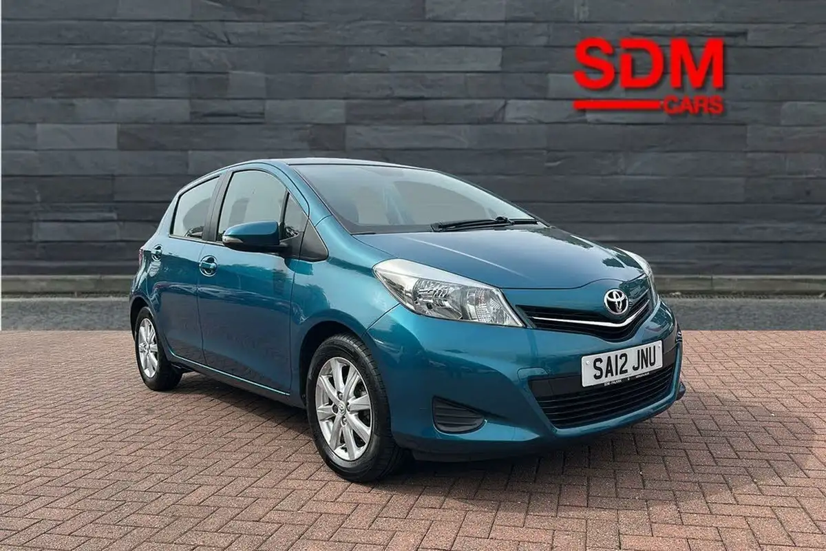 2012-toyota-yaris-133-tr-vvt-i-5d-big-0