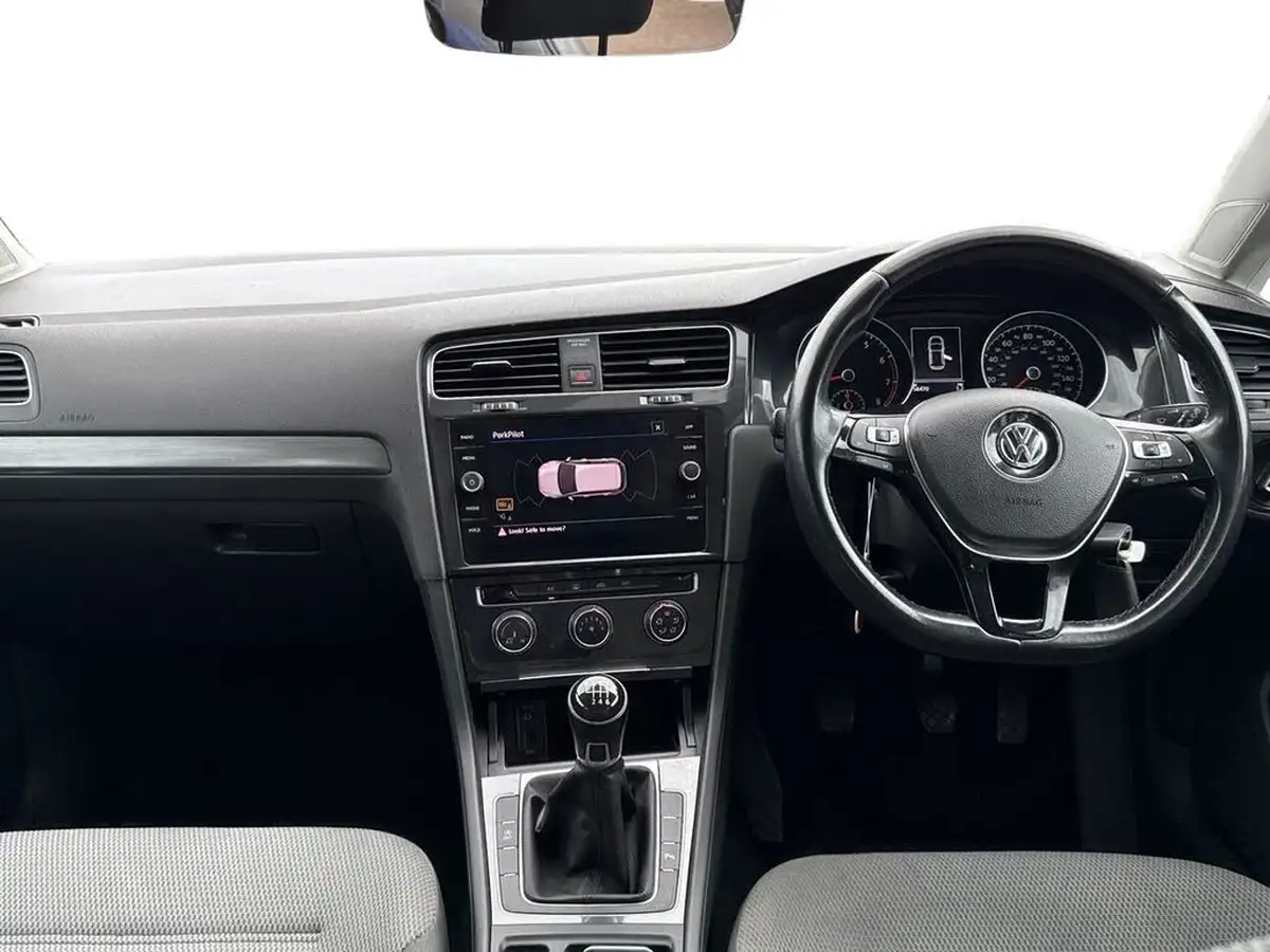 2018-volkswagen-golf-10-tsi-se-110ps-ss-hatchback-5d-big-7