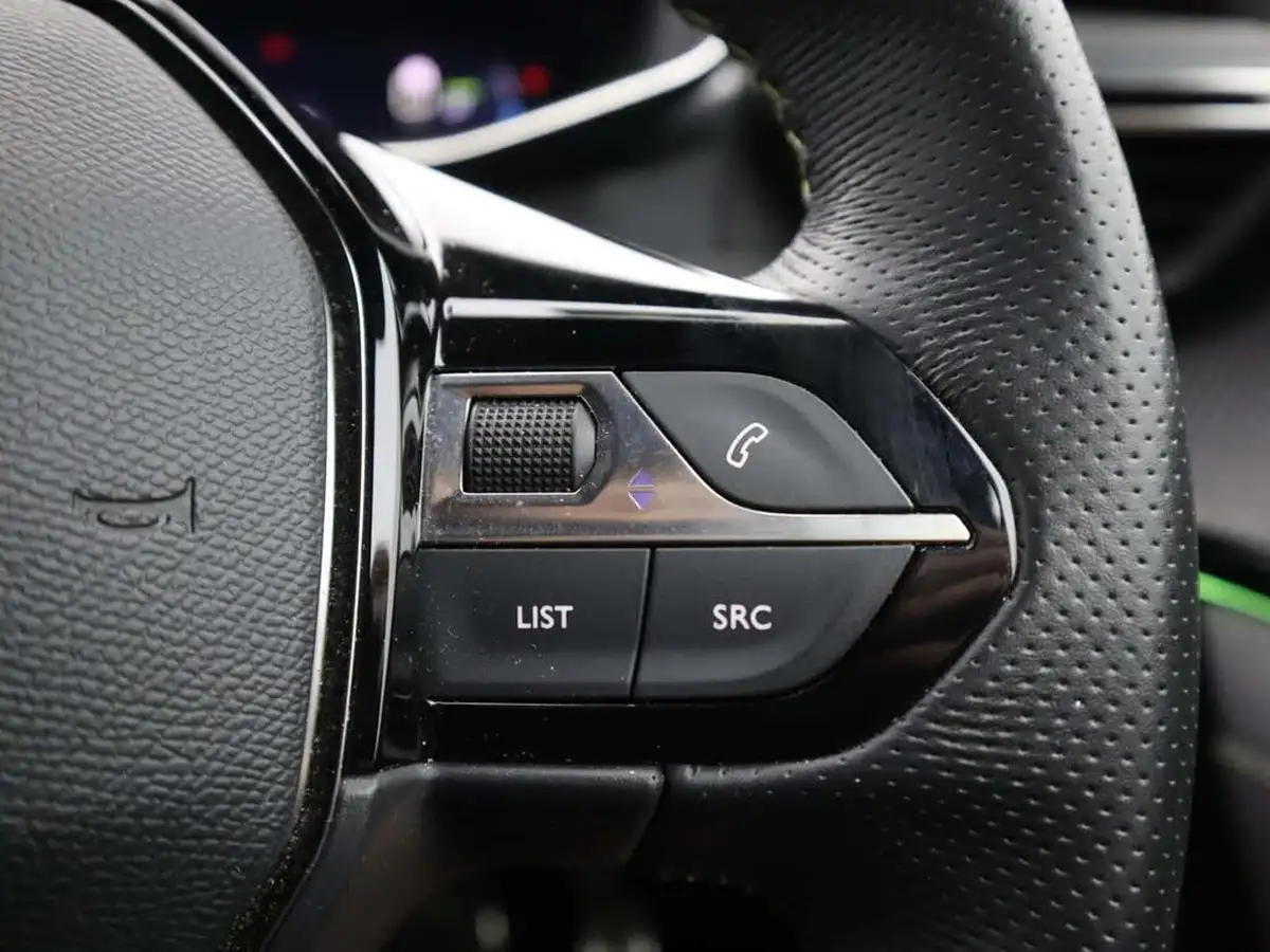 2022-peugeot-208-e-gt-premium-big-34