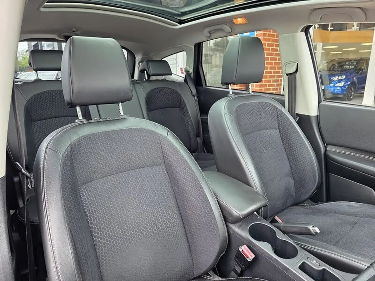 2013-nissan-qashqai2-15td-360-big-21