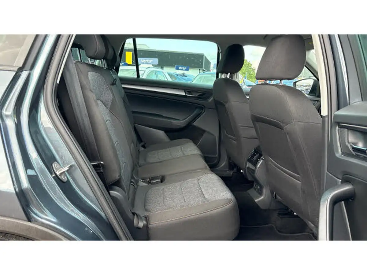 2021-skoda-kodiaq-15-tsi-se-drive-7-big-15