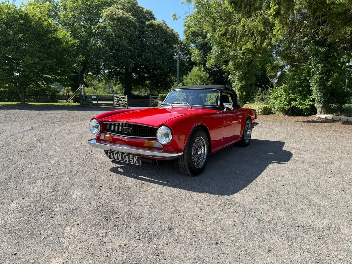 1971-triumph-tr6-convertible-big-12