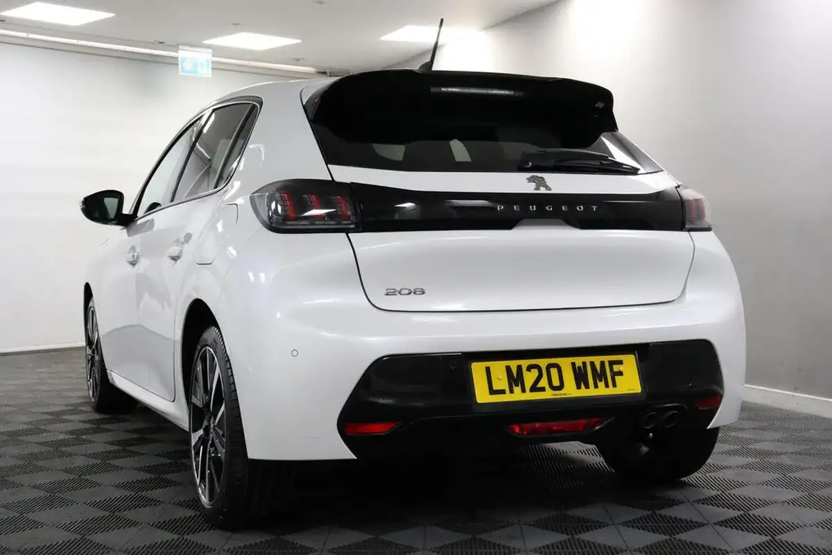 2020-peugeot-208-12-puretech-allure-130bhp-eat8-big-29