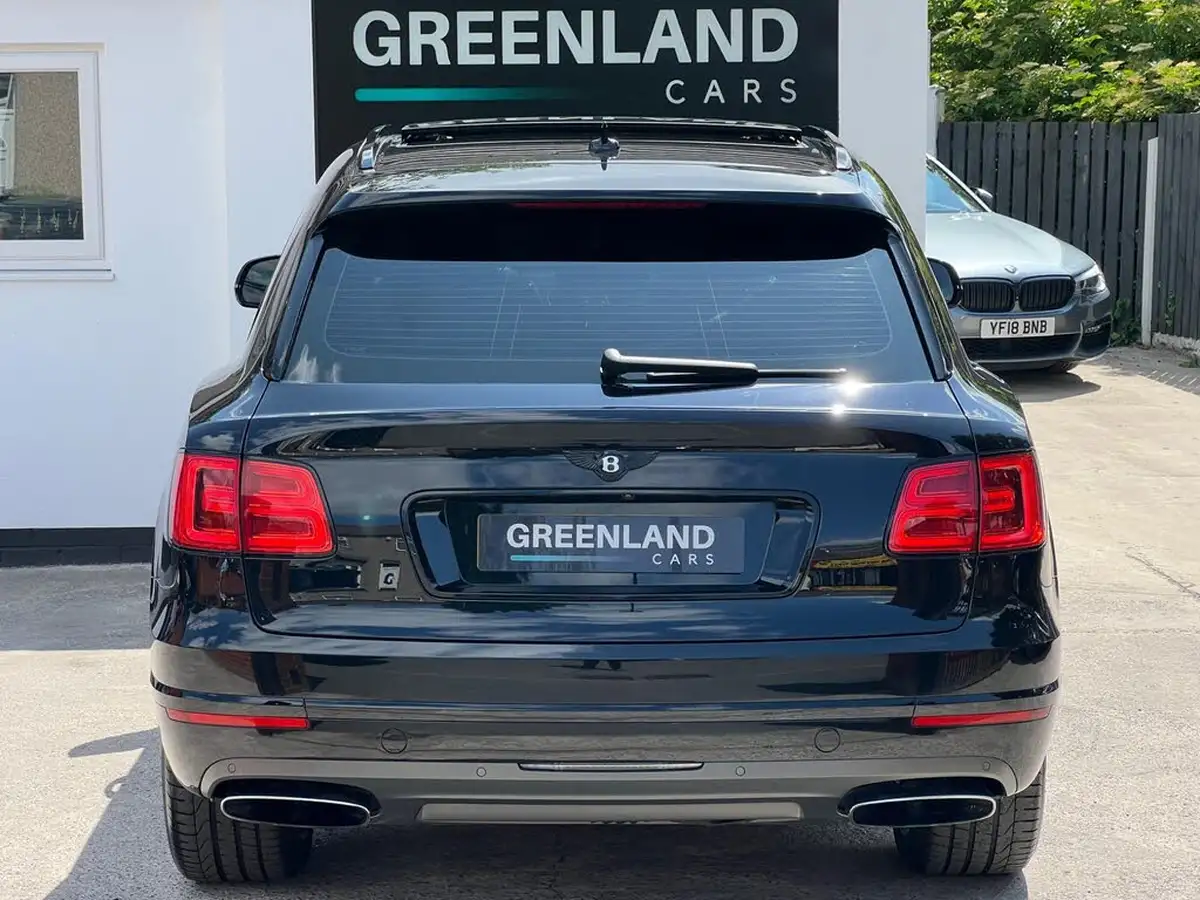 2017-bentley-bentayga-60-w12-big-39
