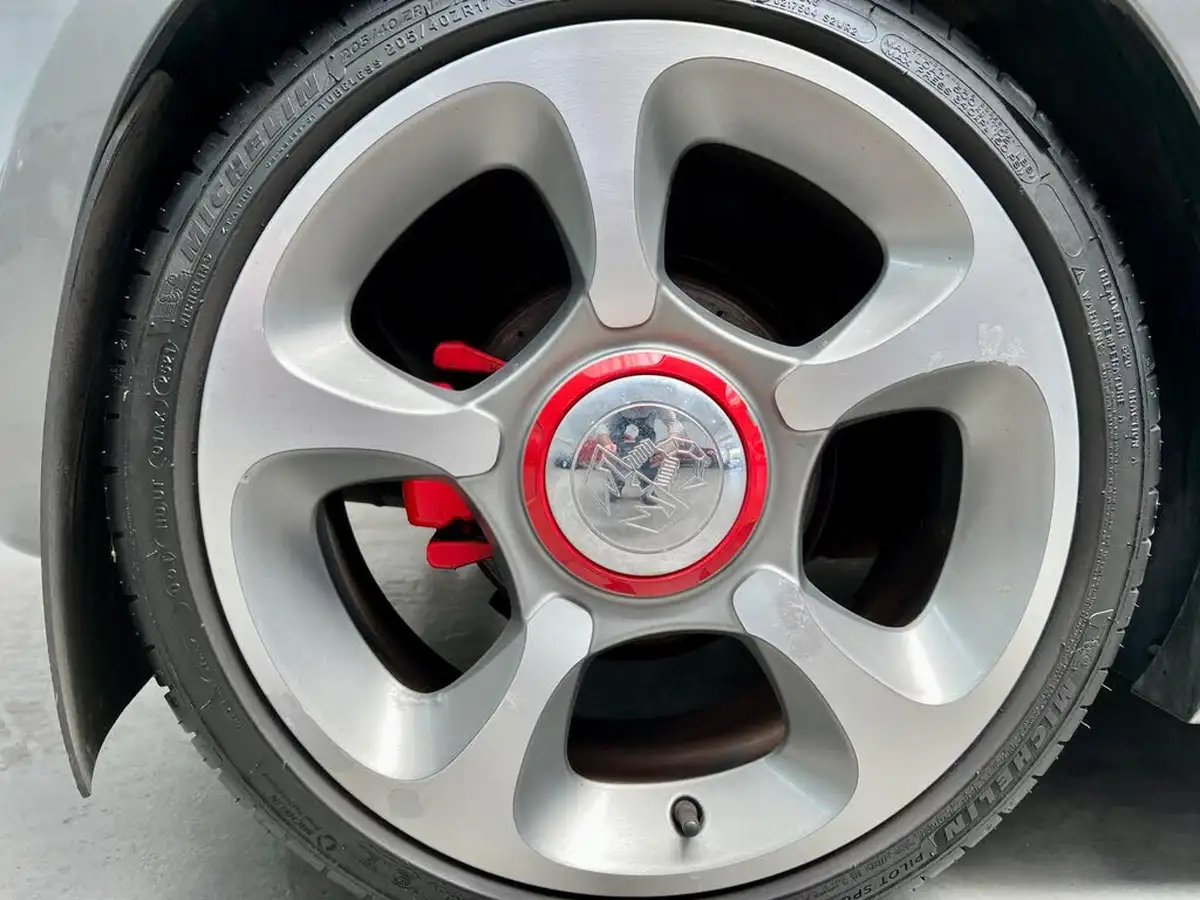 2012-abarth-595-big-63