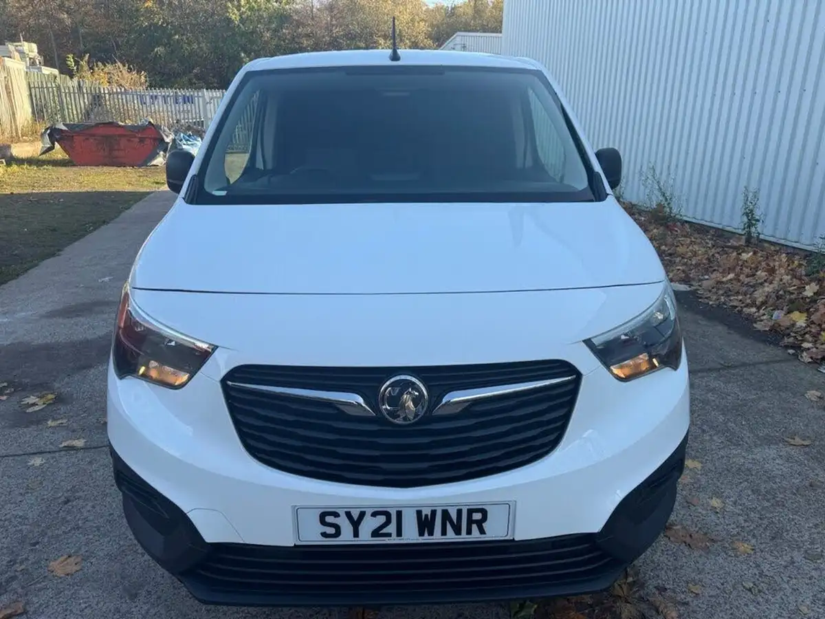 2021-vauxhall-combo-15cdti-edition-2000-100pseu6dt-big-7