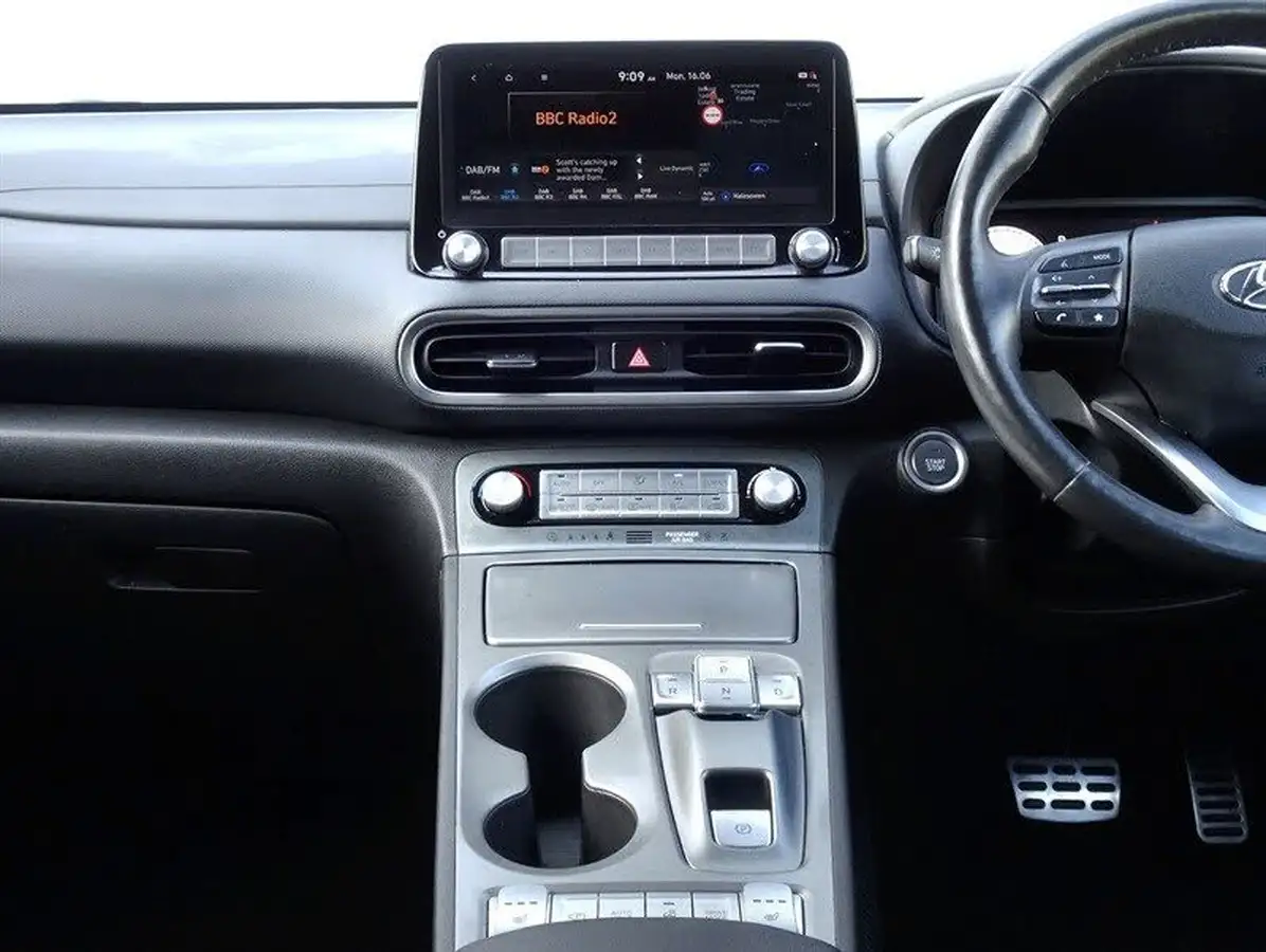 2021-hyundai-kona-e-premium-204ps-64kwh-7kw-obc-big-16