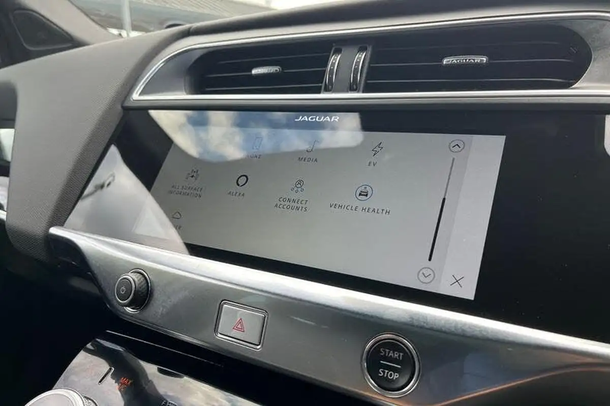 2022-jaguar-i-pace-ev400-hse-black-big-28