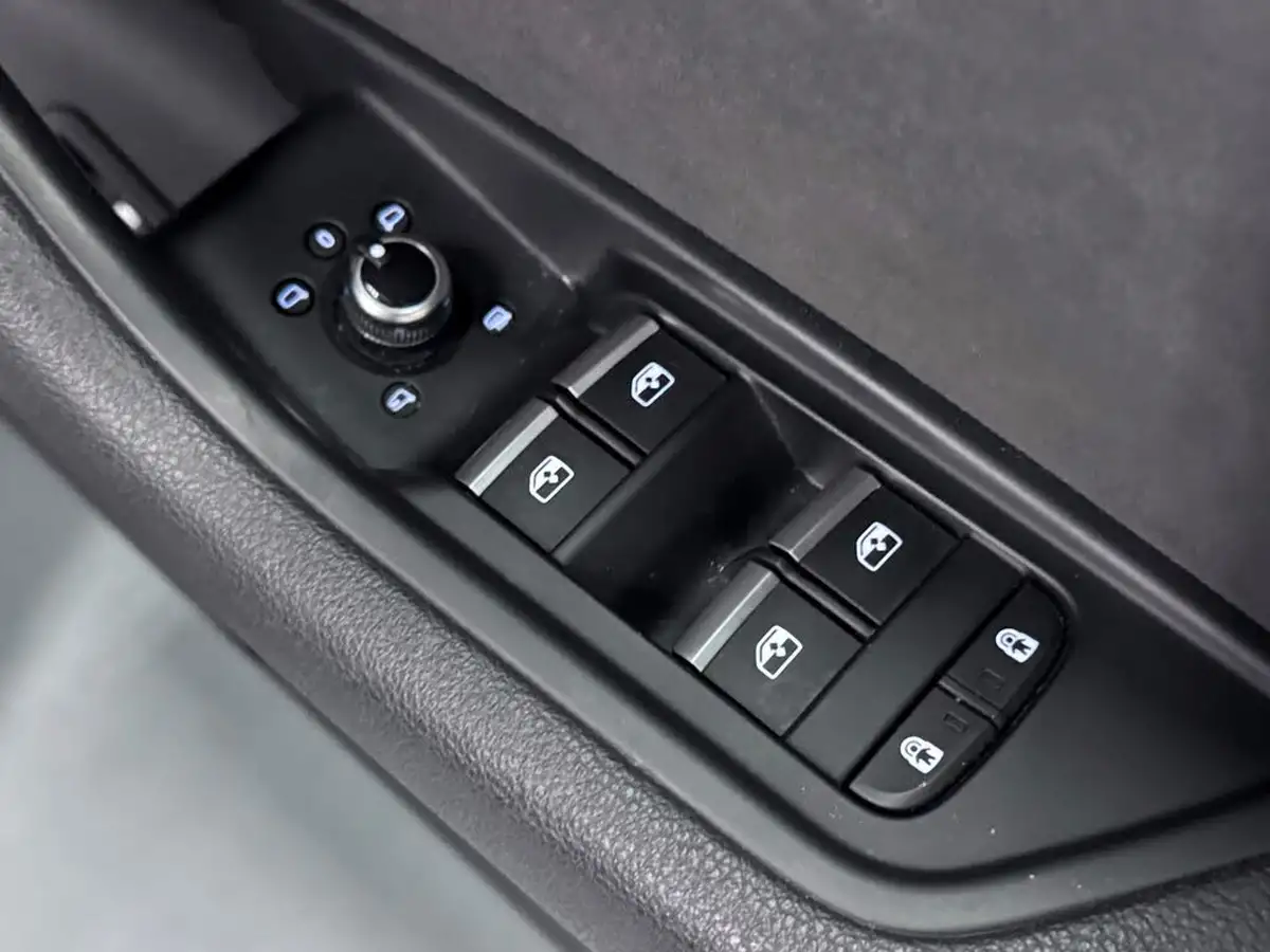 2020-audi-a4-avant-20-40-tfsi-s-line-190ps-big-17