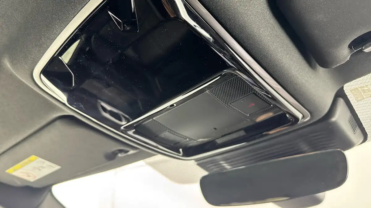 2022-land-rover-range-rover-velar-20-p400e-r-dynamic-hse-big-25