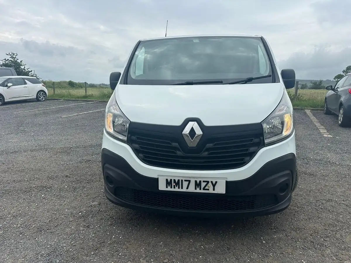 2017-renault-trafic-16dci-sl29-120-business-e6-panel-big-9