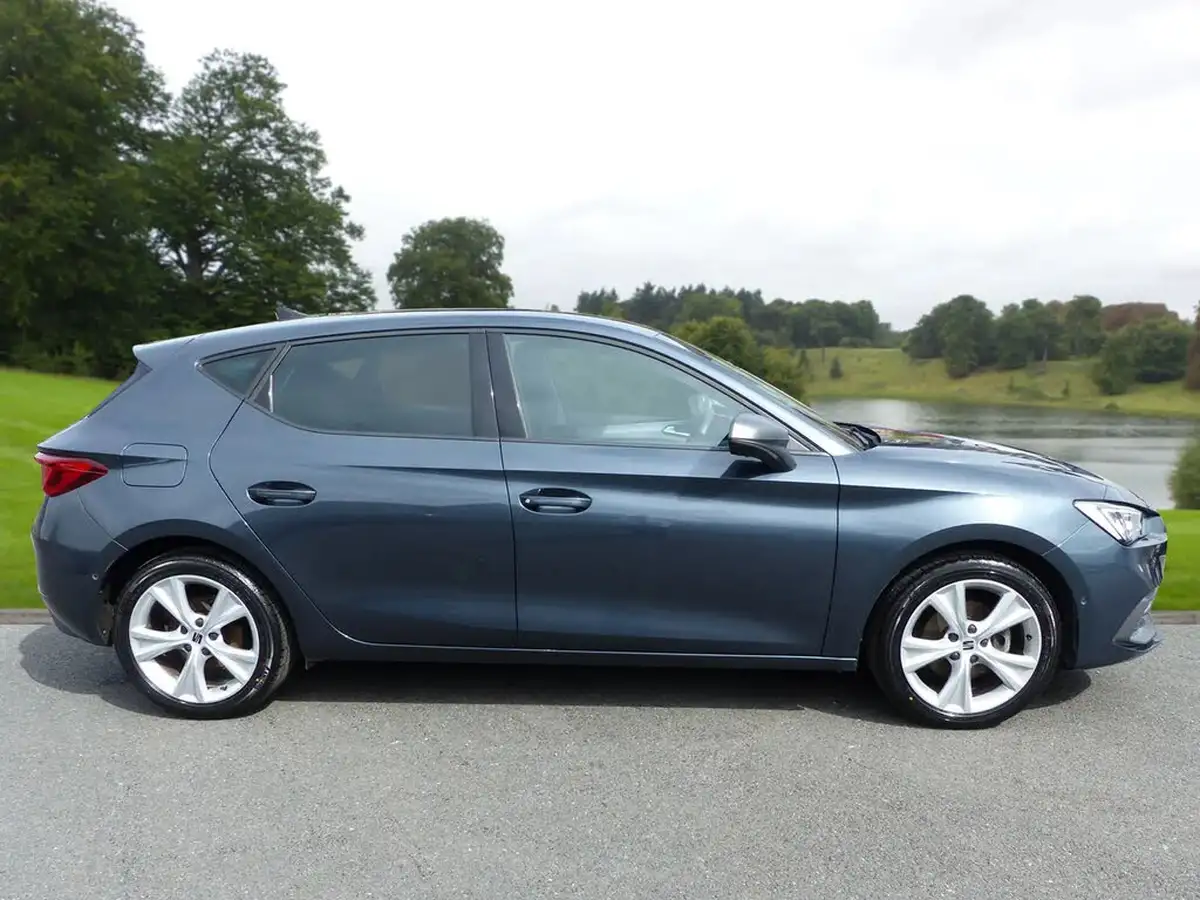 2020-seat-leon-15-tsi-evo-fr-130ps-hatchback-big-2