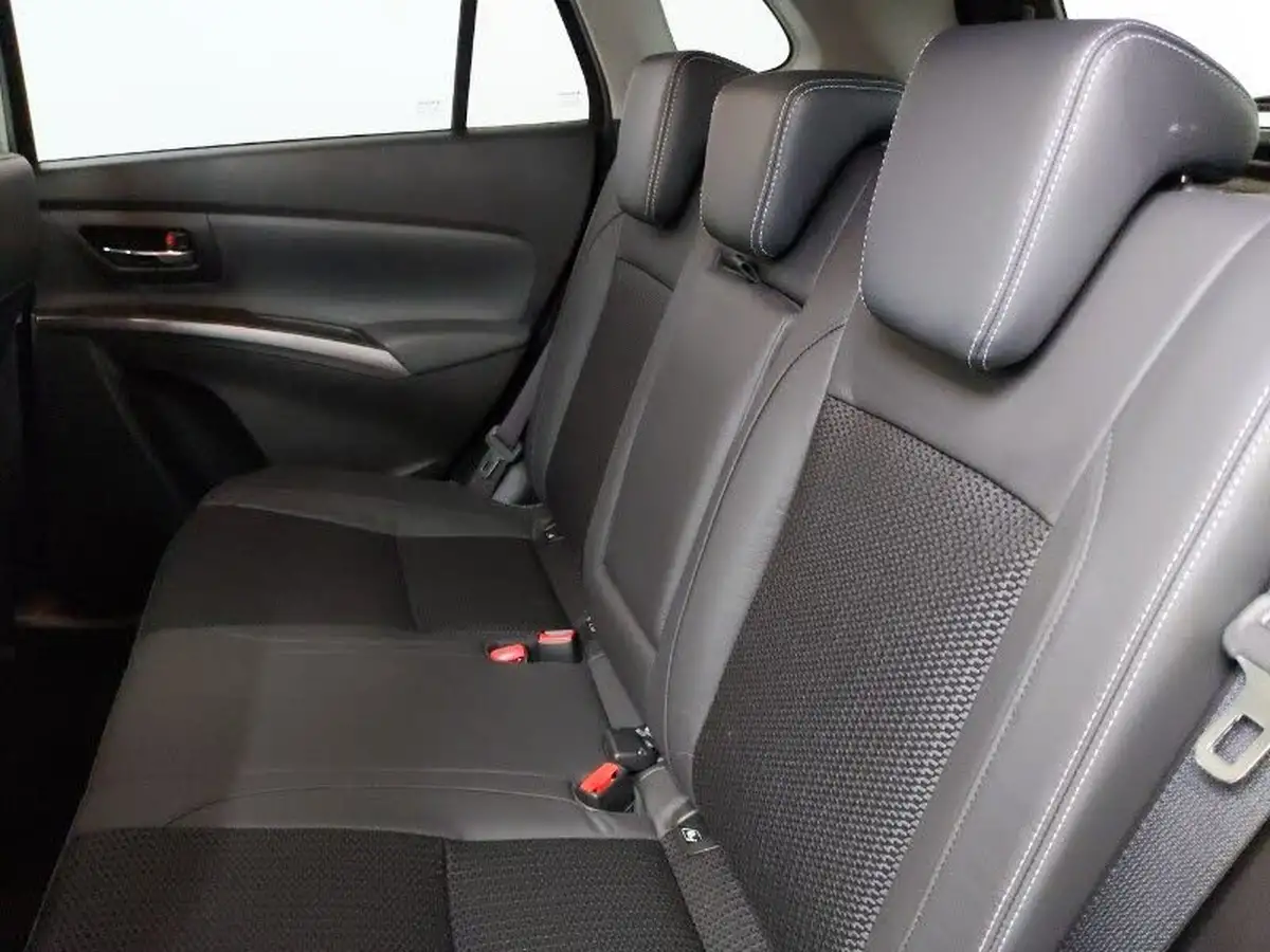 2023-suzuki-s-cross-15-ultra-allgrip-big-5