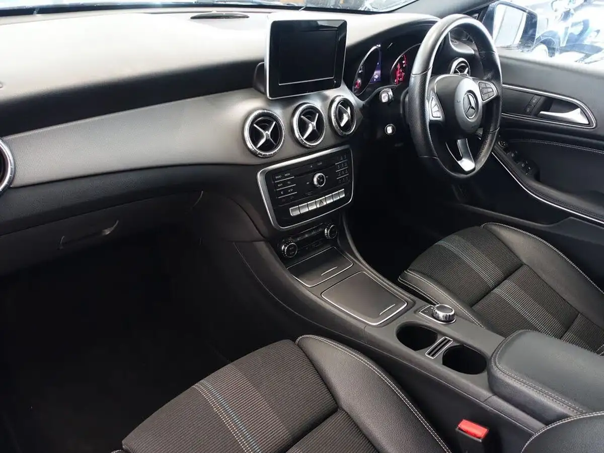 2018-mercedes-benz-cla-21d-cla-200-sport-shooting-brake-5d-7g-dct-big-1