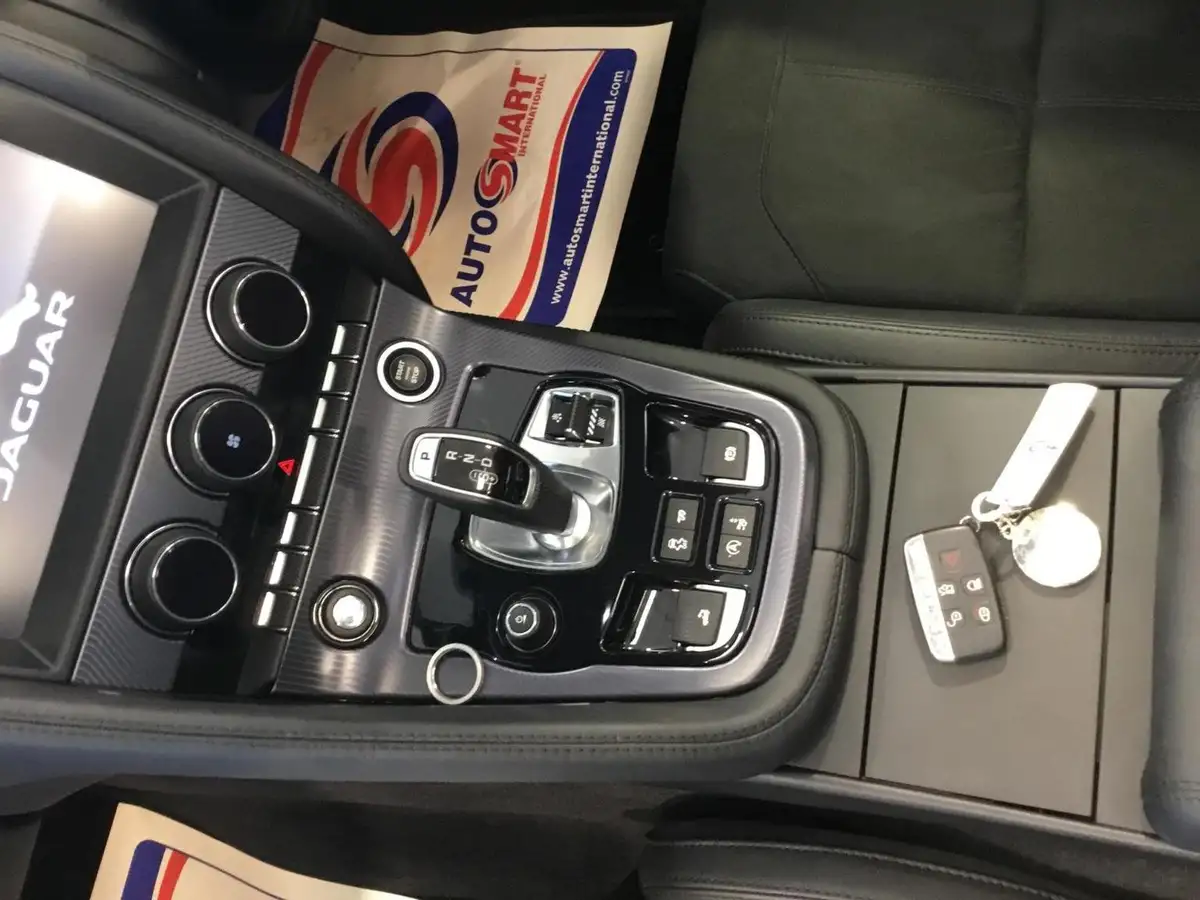 2022-jaguar-f-type-50-v8-p450-r-dynamic-rwd-convertible-big-38