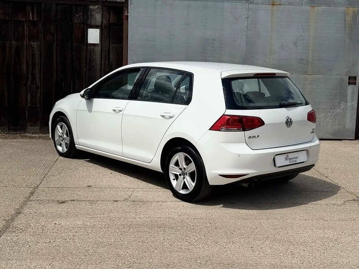 2015-volkswagen-golf-14-match-5d-big-5