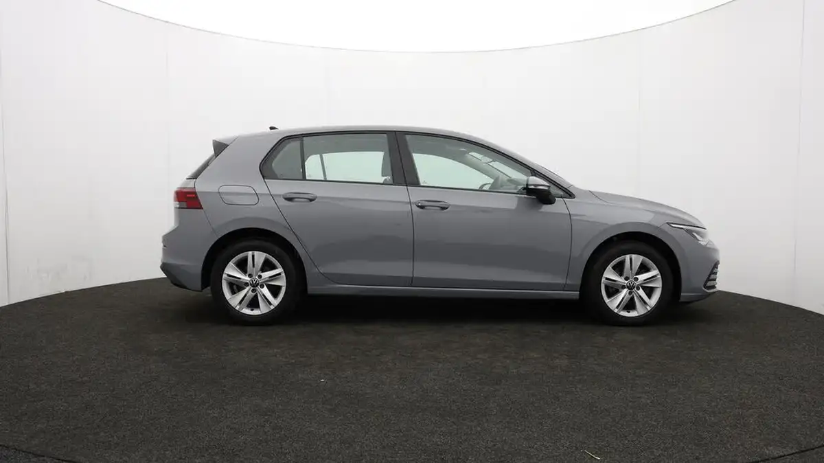 2020-volkswagen-golf-15-tsi-life-150ps-hatchback-big-40