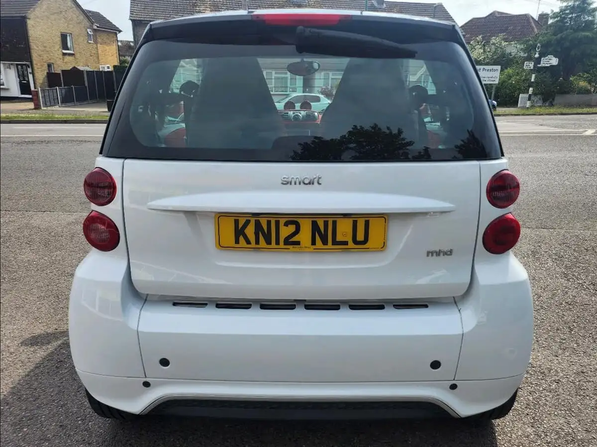 2012-smart-fortwo-10-passion-71bhp-coupe-softouch-big-18