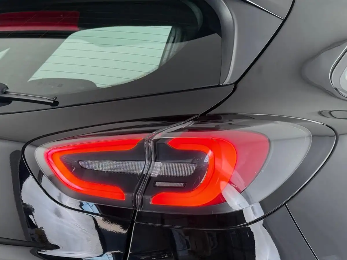 2023-ford-puma-suv-big-9