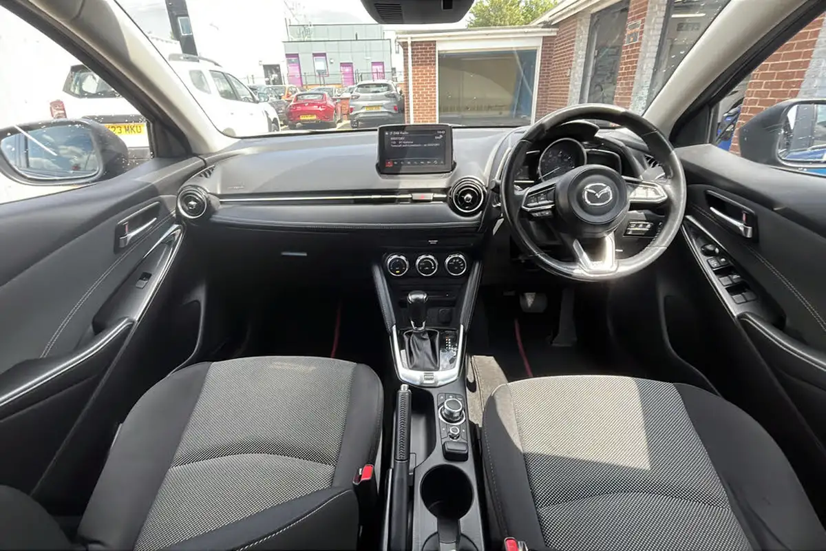 2019-mazda-mazda2-15-sport-nav-auto-big-7