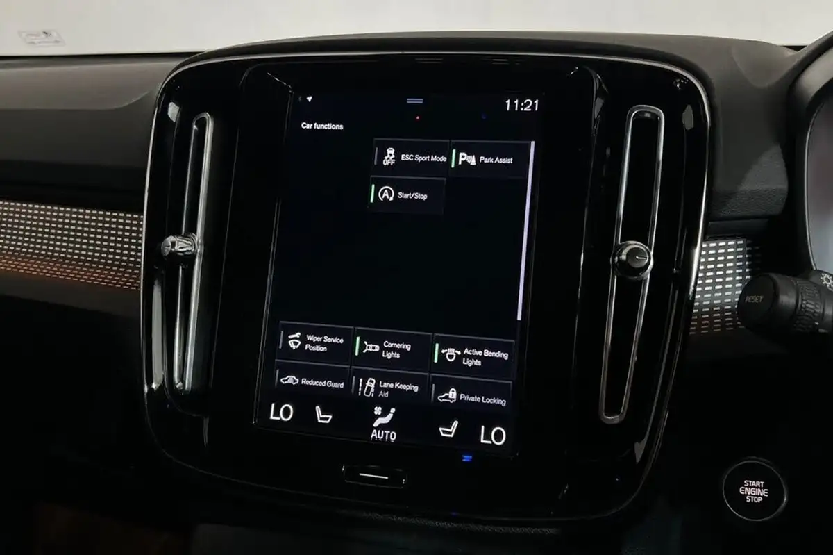 2020-volvo-xc40-20-b5-r-design-pro-big-18