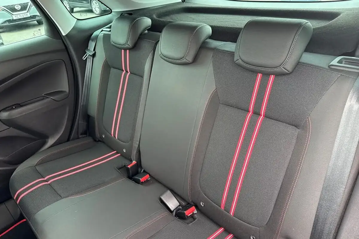 2022-vauxhall-crossland-12-gs-line-110ps-big-18