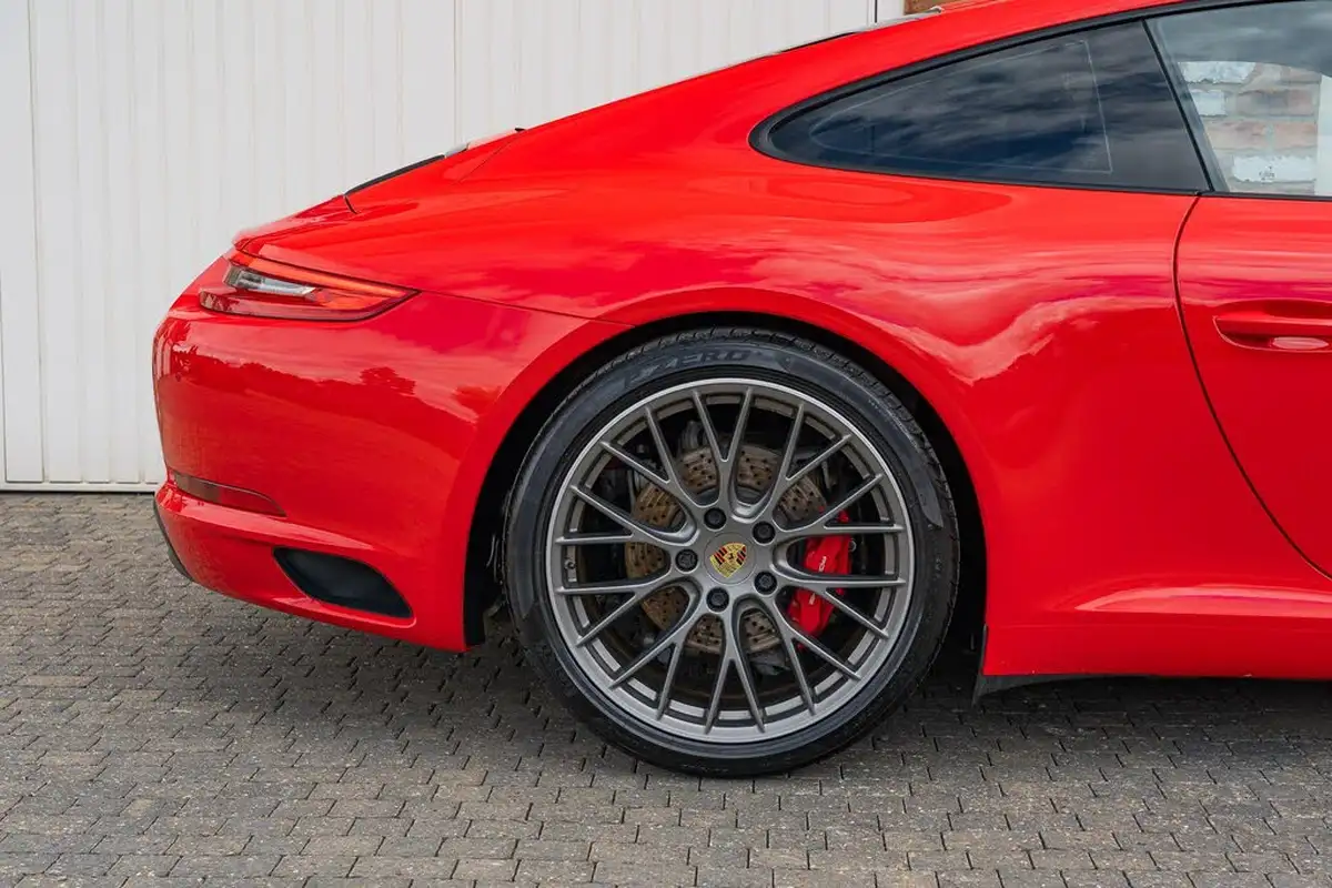 2016-porsche-911-30-carrera-s-coupe-pdk-big-21