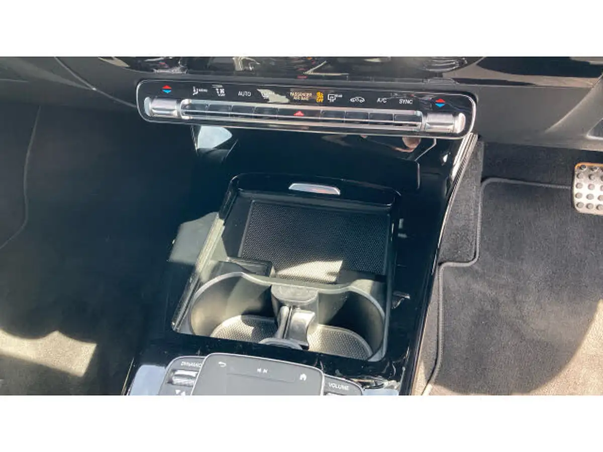 2022-mercedes-benz-cla-13-cla-180-amg-line-premium-plus-coupe-4d-big-41