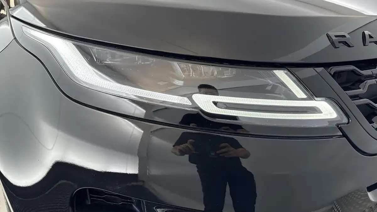 2021-land-rover-range-rover-evoque-20-p300-r-dynamic-hse-big-30