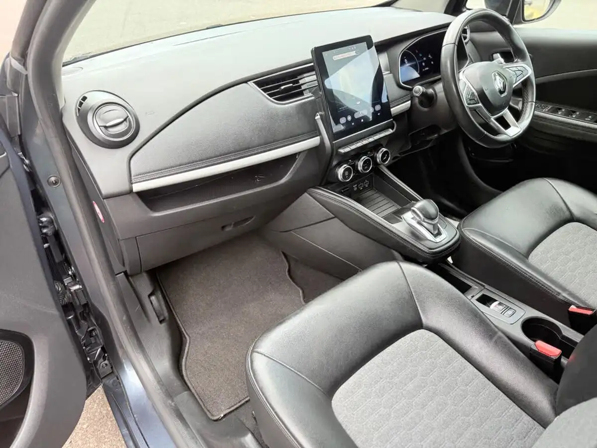 2021-renault-zoe-e-gt-line-big-15