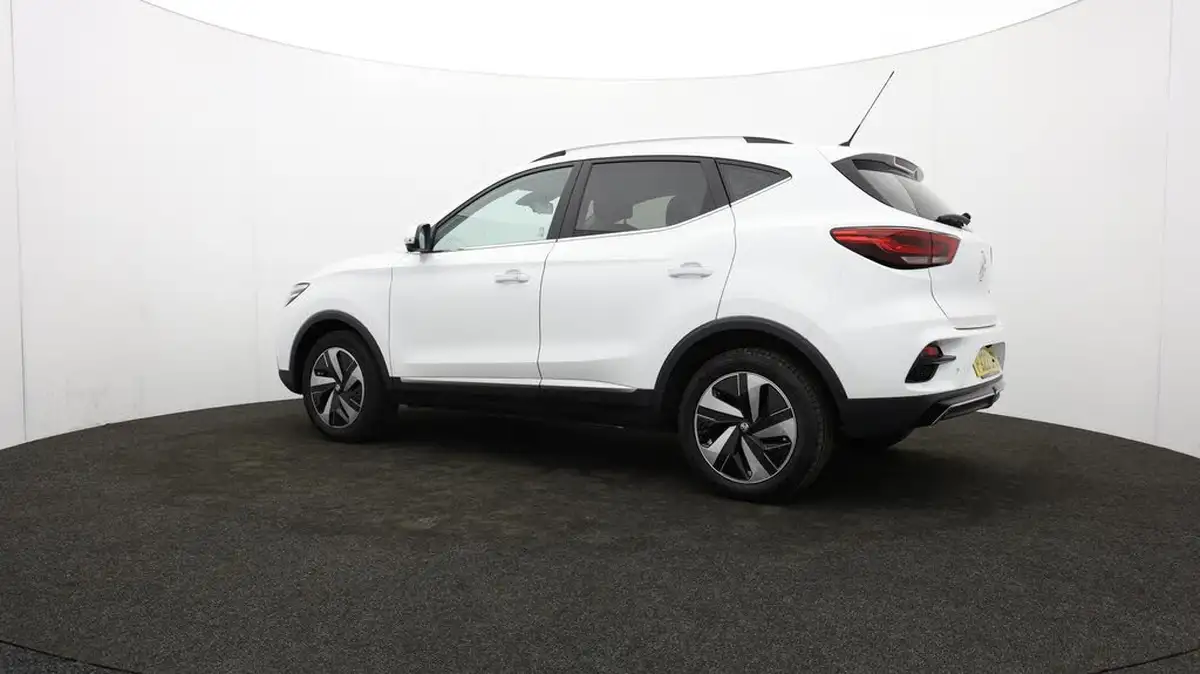 2022-mg-zs-suv-e-trophy-ev-156ps-long-range-big-77
