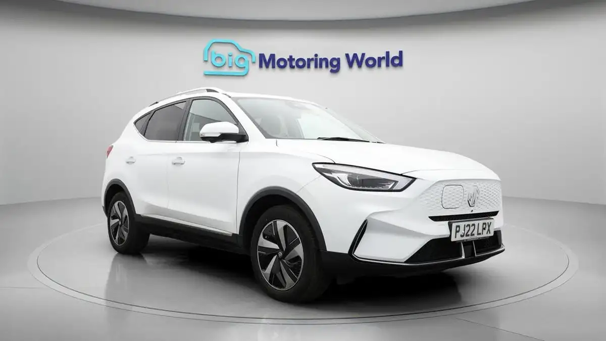 2022-mg-zs-suv-e-trophy-ev-156ps-long-range-big-1