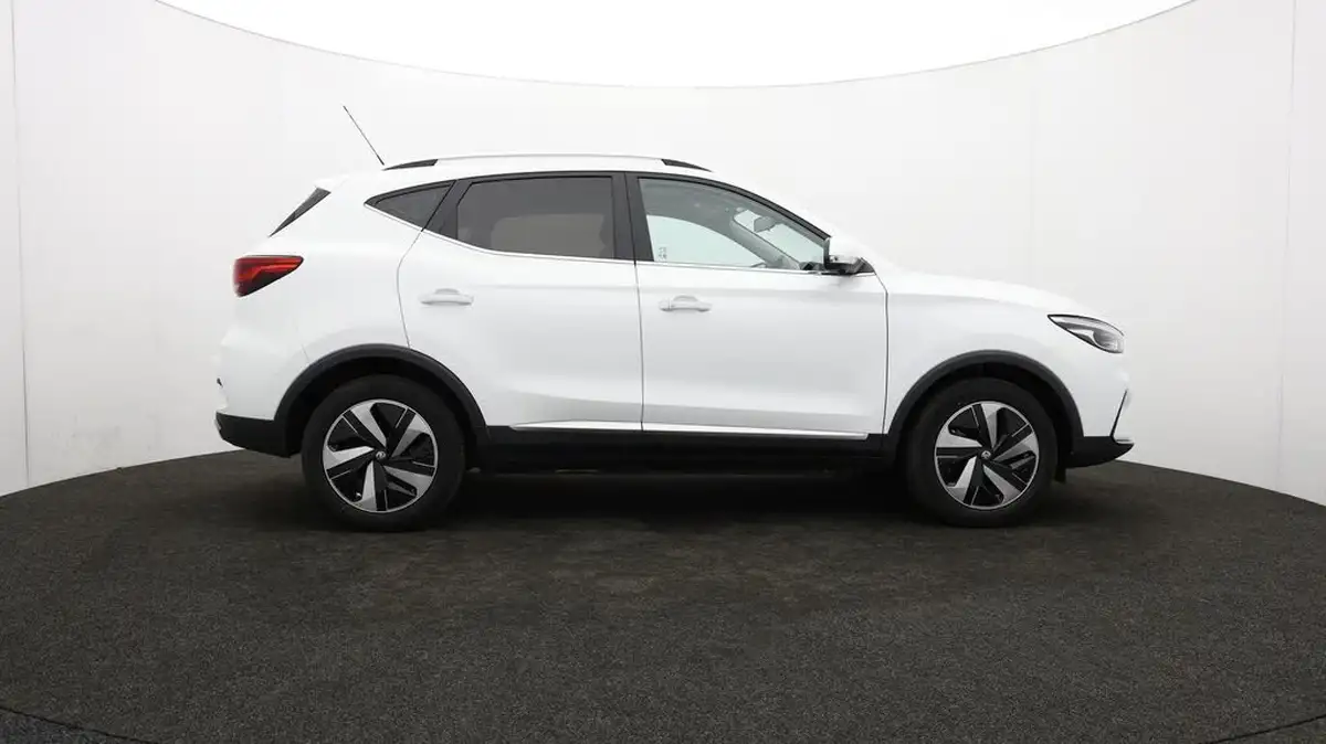 2022-mg-zs-suv-e-trophy-ev-156ps-long-range-big-25