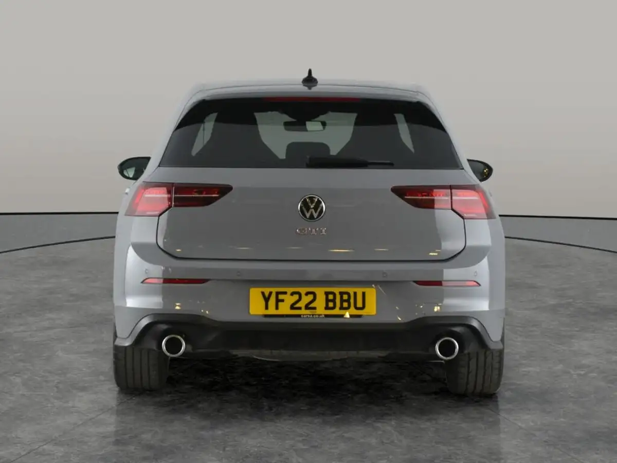 2022-volkswagen-golf-20-tsi-gti-big-10
